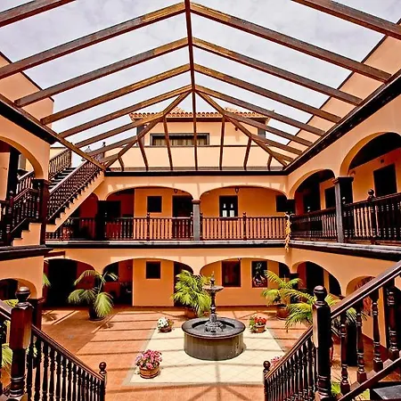 Residencial El Conde #7 Apartmán *